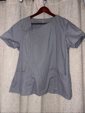 Jaanuu Slate Gray Asymmetric Scrub Top Womens